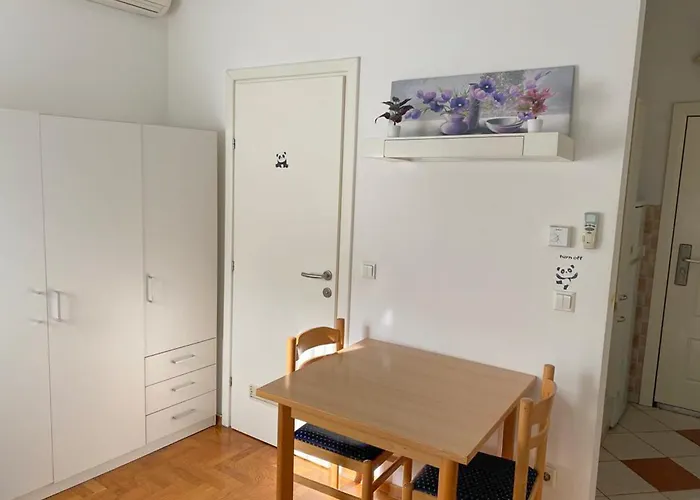 Studio City Apartment Sweet Panda