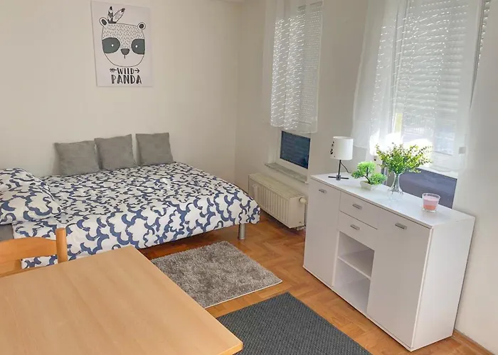 Studio City Apartment Sweet Panda